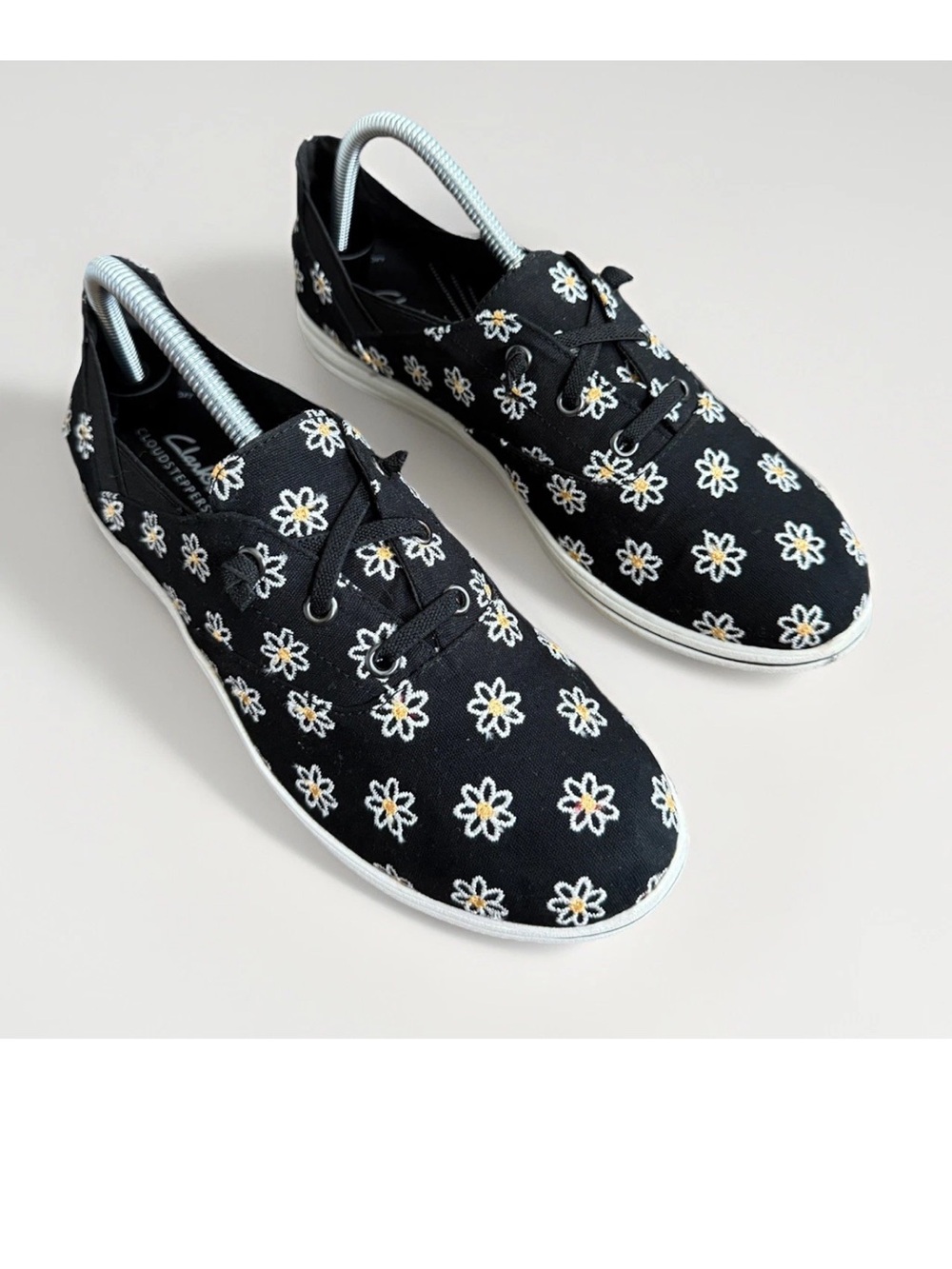 Clarks Cloudsteppers Womens Breeze Ave Black Daisy Canvas Shoes Sz 9.5 EUC